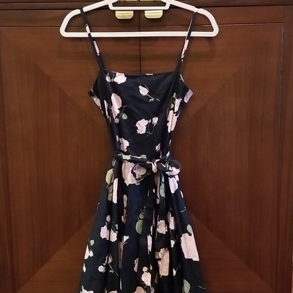 Tea Rose Dress - Picture 2 of 6